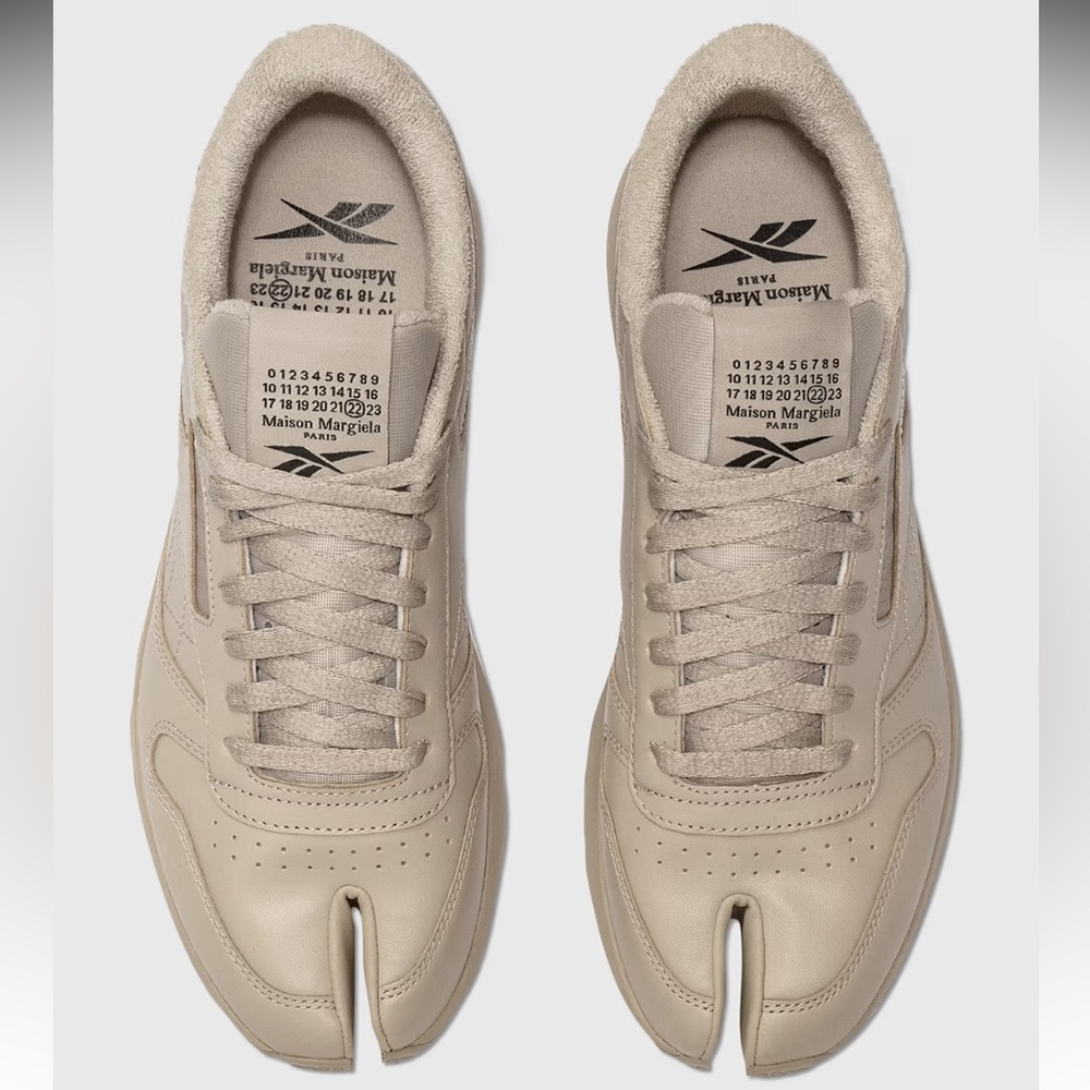 Maison Marigela Reebok Tabi Split Toe sneaker Taupe color unisex women 9.5 men 8